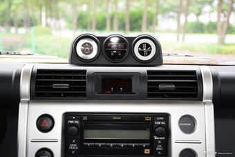 2017款丰田FJ酷路泽 4.0L