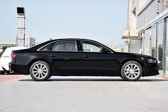 2017款奥迪A8L 45 TFSI quattro领先精英版