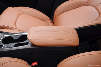 2017款宝骏560律动版1.5T手动乐享型