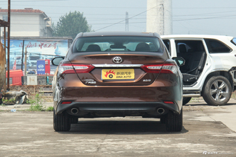 2018款凯美瑞2.0G自动豪华版