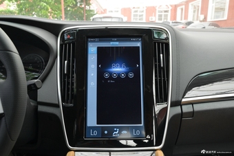 2018款比亚迪秦EV450 智联锋尚型