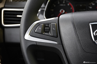 2017款宝骏310 1.5L手动豪华型