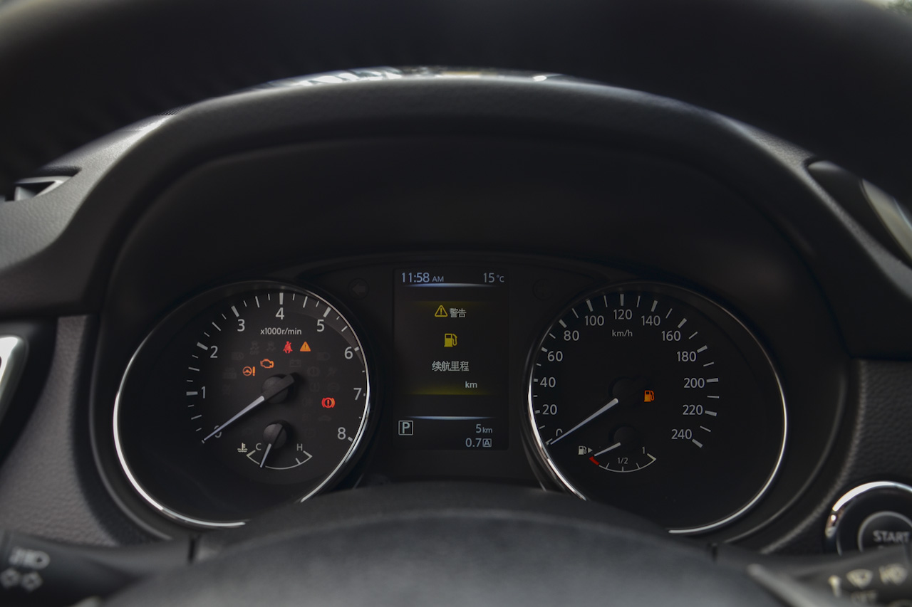 2017款逍客2.0L自动豪华版