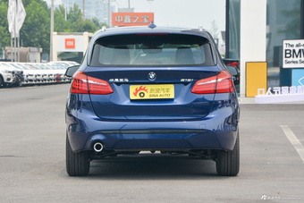 2018款宝马2系旅行车218i 1.5T自动尊享型运动套装