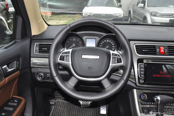 2015款哈弗H8 2.0T自动两驱精英型