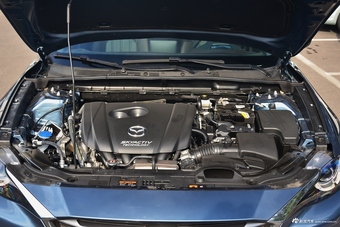 2018款马自达CX-4 2.0L自动两驱蓝天领先版