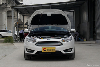 2017款福克斯三厢1.6L自动舒适型智行版