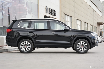 2018款荣威RX8 2.0T自动两驱旗舰版