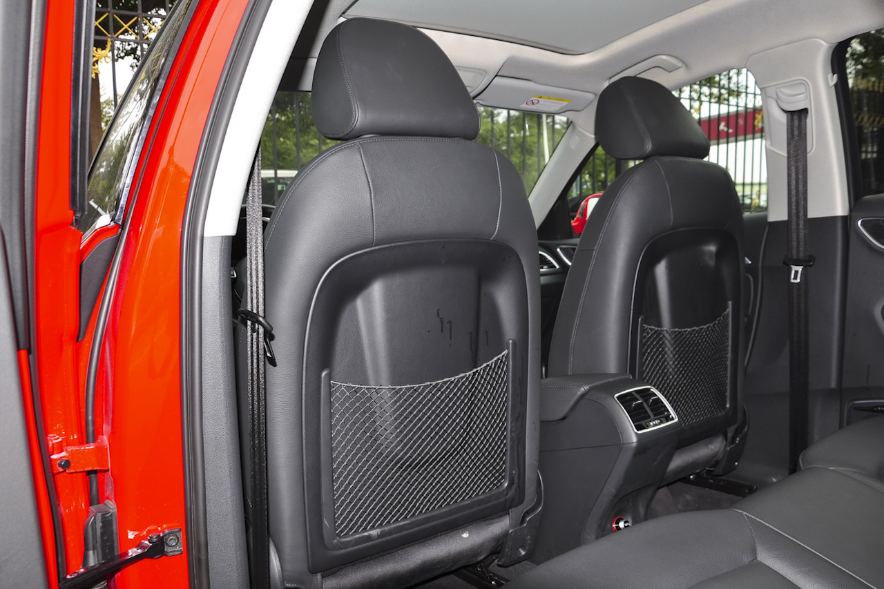 2016款奥迪Q3 2.0T自动35TFSI风尚型