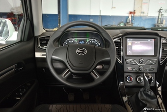 2018款陆风X8 1.8T手动汽油4X4豪华型
