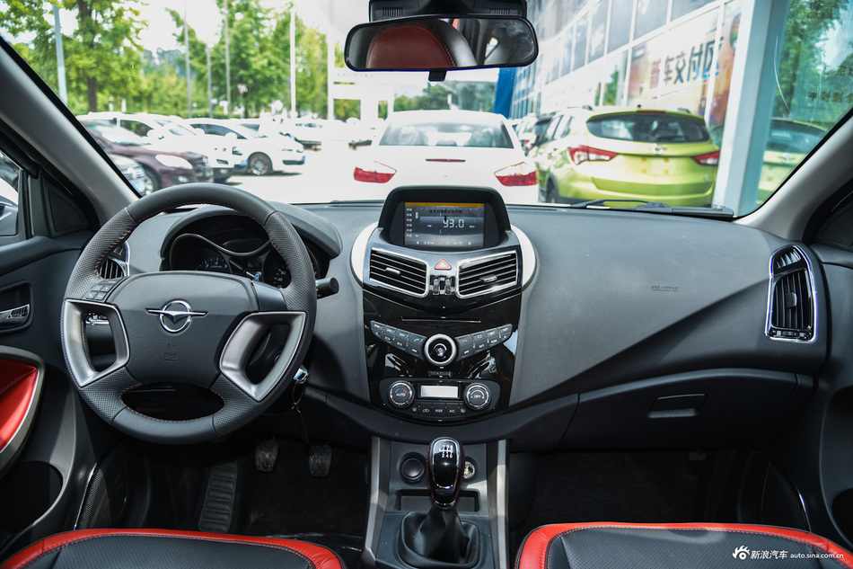 2015款海马S5 1.5T手动智能豪华型运动版