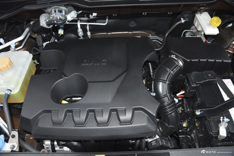 2016款北汽幻速H3F 1.5L手动尊贵型7座