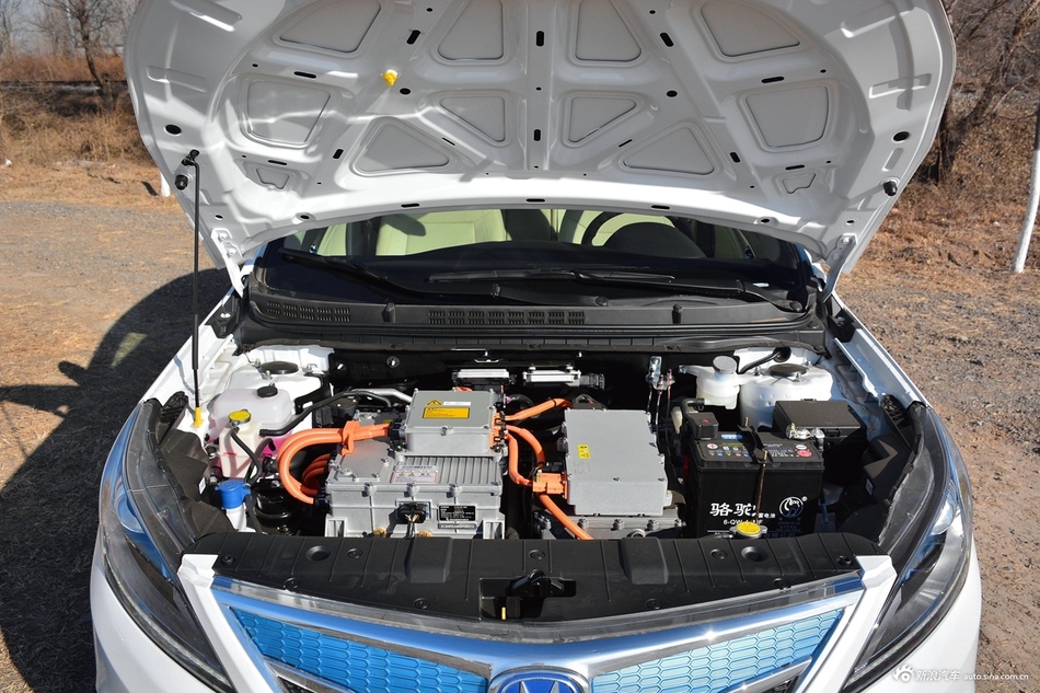 2018款逸动EV300 尊享型