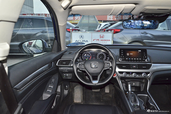 2018款雅阁1.5T自动尊贵版260TURBO