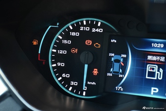 2016款DX7 1.5T自动白骑饰