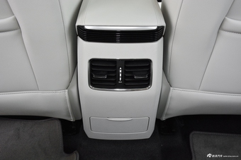 2017款荣威eRX5 EV400 电动互联至尊版