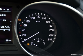 2017款现代全新胜达 2.0T 自动四驱智能型7座