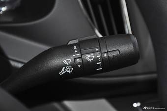 2016款荣威360 1.5L自动智屏版