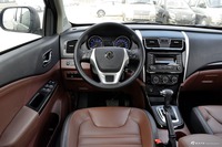 2016款风行SX6 1.6L自动豪华型
