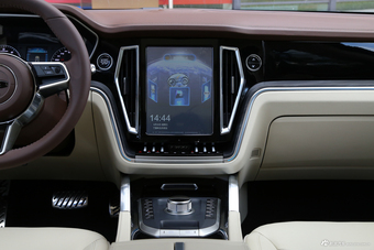 2017款众泰T700 1.8T自动尊享型