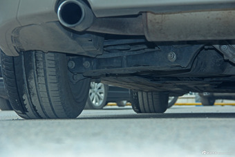 2017款宝马3系2.0T自动豪华设计套装320Li