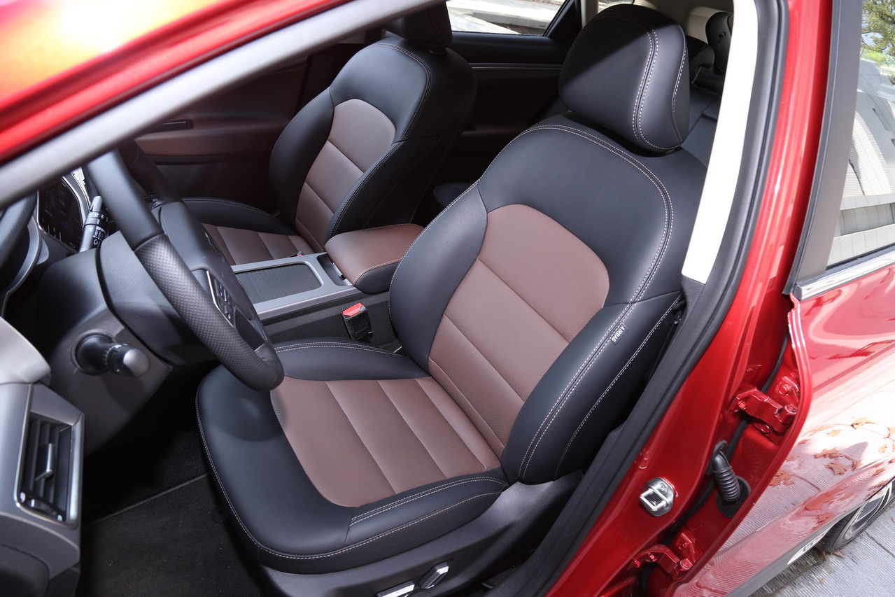 【吉利汽车2018款帝豪GS 1.4T自动尊尚智联型