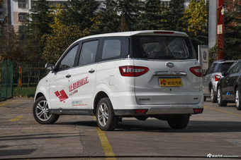 2015款北汽幻速H2 1.5L手动舒适型