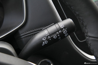 2018款荣威RX3 1.3T自动互联网智享版