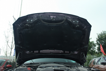 2017款捷豹XFL 2.0T自动240PS尊享版