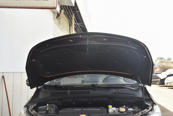 2017款宝骏730 1.5T自动风尚型7座