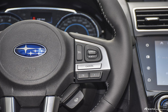 2016款森林人2.5L自动尊贵导航版