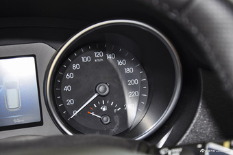 2015款哈弗H6 Coupe 2.0T自动两驱精英型