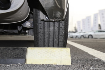 2015款雷克萨斯ES 2.0L自动200舒适版