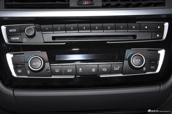 2017款宝马3系2.0T自动M运动型320Li