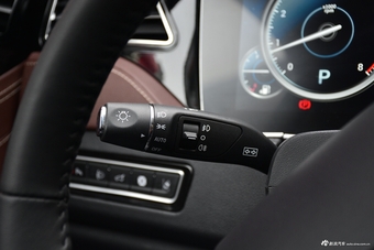 2018款君马S70 1.5T自动旗舰运动型