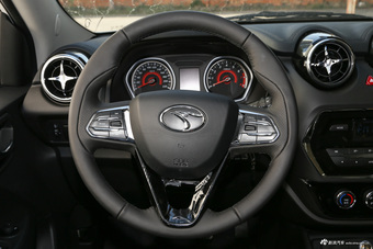 2016款东南DX3 1.5L手动豪华型