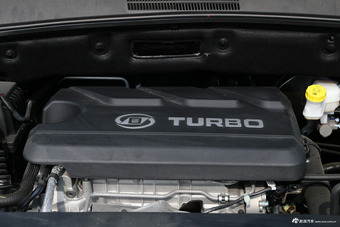 2017款宝骏560 1.5T 手动舒适型7座 