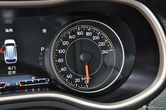 2017款自由光2.4L自动优越版