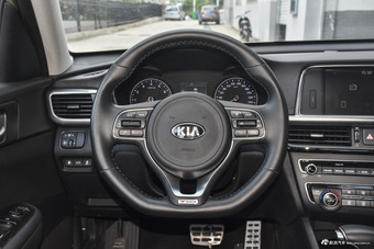 2016款起亚K5 1.6T自动LUXURY