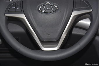 2016款长安欧尚1.5L手动精英型