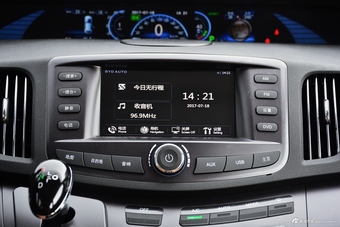 2017款比亚迪e6 400精英型