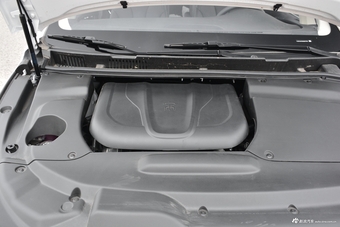 2018款比亚迪宋MAX 1.5TI 双离合 智联精英版6座