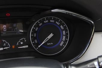 2016款悦翔V7 1.6L手动乐享型国V