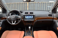 2016款北汽威旺S50 1.5T CVT欢动尊贵型