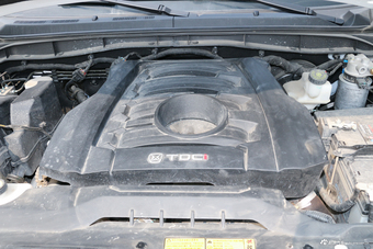 2017款驭胜S350 2.0T自动两驱柴油超豪华版5座