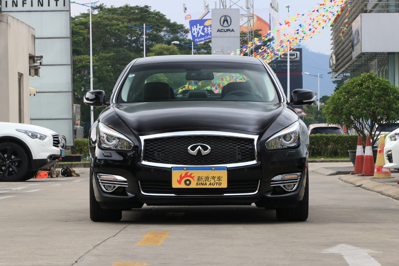 2017款英菲尼迪Q70L 2.5L自动豪华版