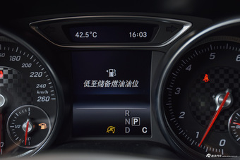 2016款奔驰A级 A200 1.6T自动赛道版