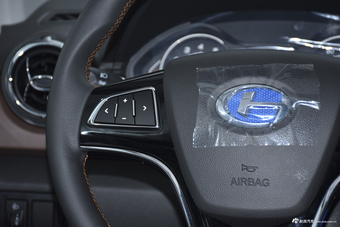 2016款昌河Q25 1.5L手动乐惠版 炫酷白