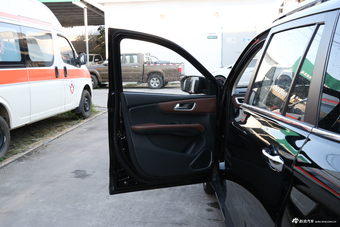 2018款斯威X7 1.5T自动智享型7座