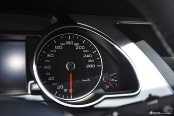 2016款改款奥迪A5 2.0T自动Coupe45TFSI舒适型